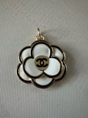 CHANEL White Camellia Enamel Pendant with Gold Trim, Interlocked 2 C’s, 3D charm